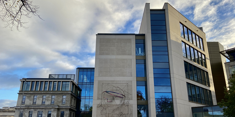 Photo of the Bragg building