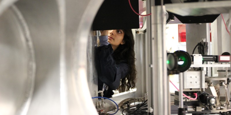 picture of asha patel working in a lab