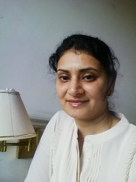 Headshot of Dr Geeta Sharma