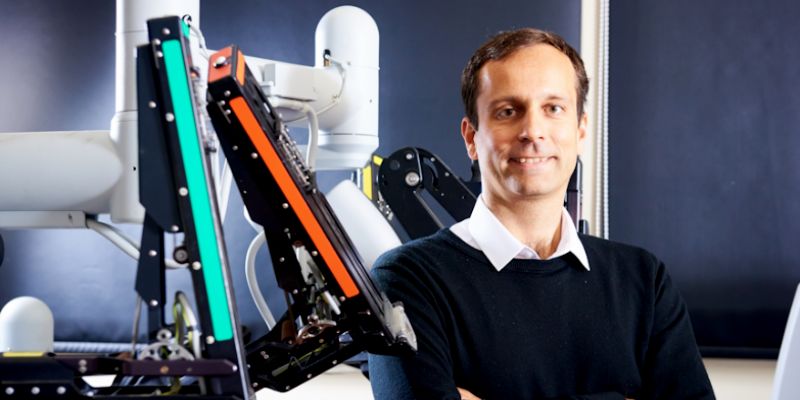 Top honour for Professor Valdastri for his work in developing medical robots