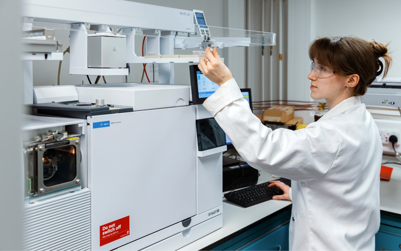 Female student doing an experiment in the digital chemistry labs