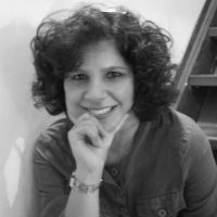 A headshot of Fouzhan Hosseini