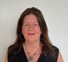 Jen mcdougall headshot