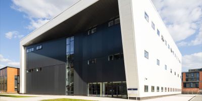 Leeds and Swansea partner on new UK Centre for Doctoral Training in semiconductor skills