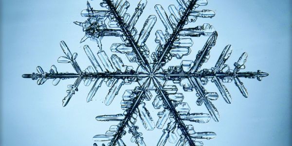A snowflake, representing research into crystallisation and directed assembly