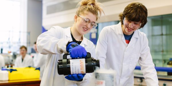 Chemistry students working in lab