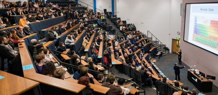 “Go be stars!” Jocelyn Bell Burnell inspires future physicists at 25th Bolton Lecture