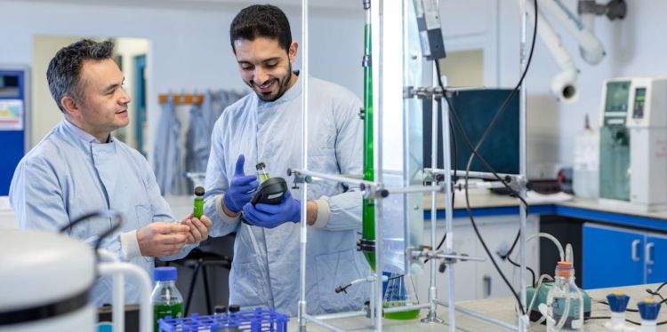 Dr Miller Camargo-Valero and Saleh in the Civil engineering environmental labs