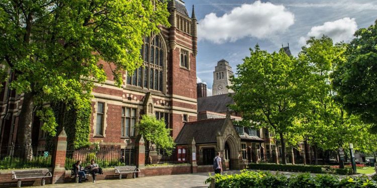 Leeds in top five for teaching in National Student Survey