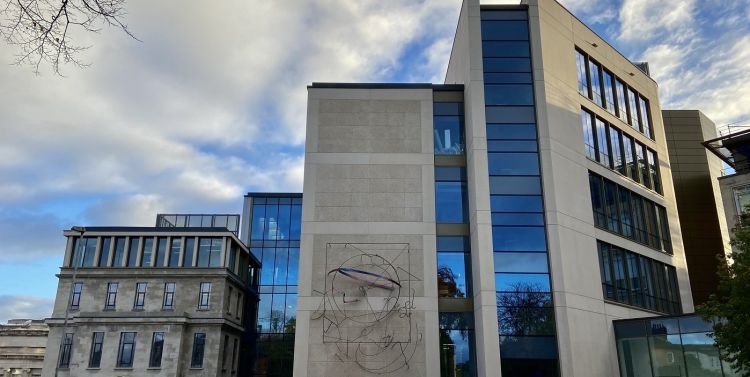 Leeds and Swansea partner on new UK Centre for Doctoral Training in semiconductor skills