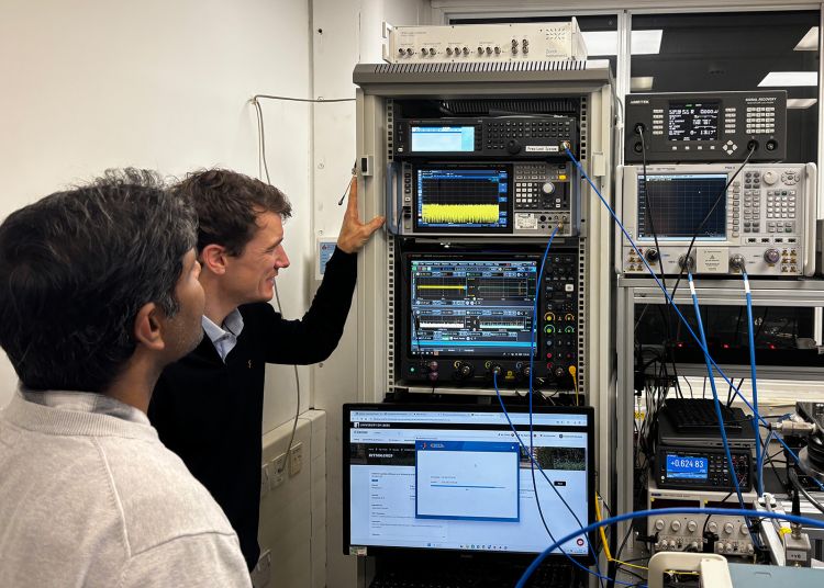 Dr Jayaprasath Elumalai and Dr Joshua Freeman analysing the transmission of data via terahertz technology